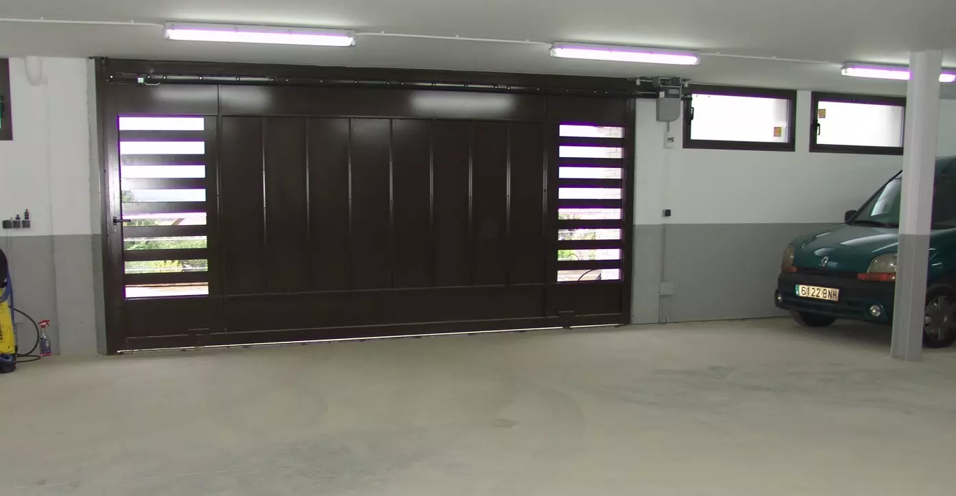 puerta garaje corredera Puertas correderas garaje C贸rdoba